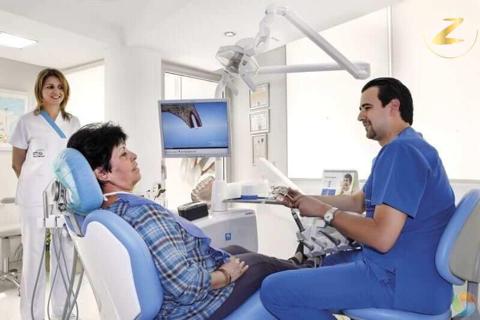 دراسة طب الأسنان في رومانيا